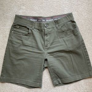 Lee Total Freedom Walking Short size 12